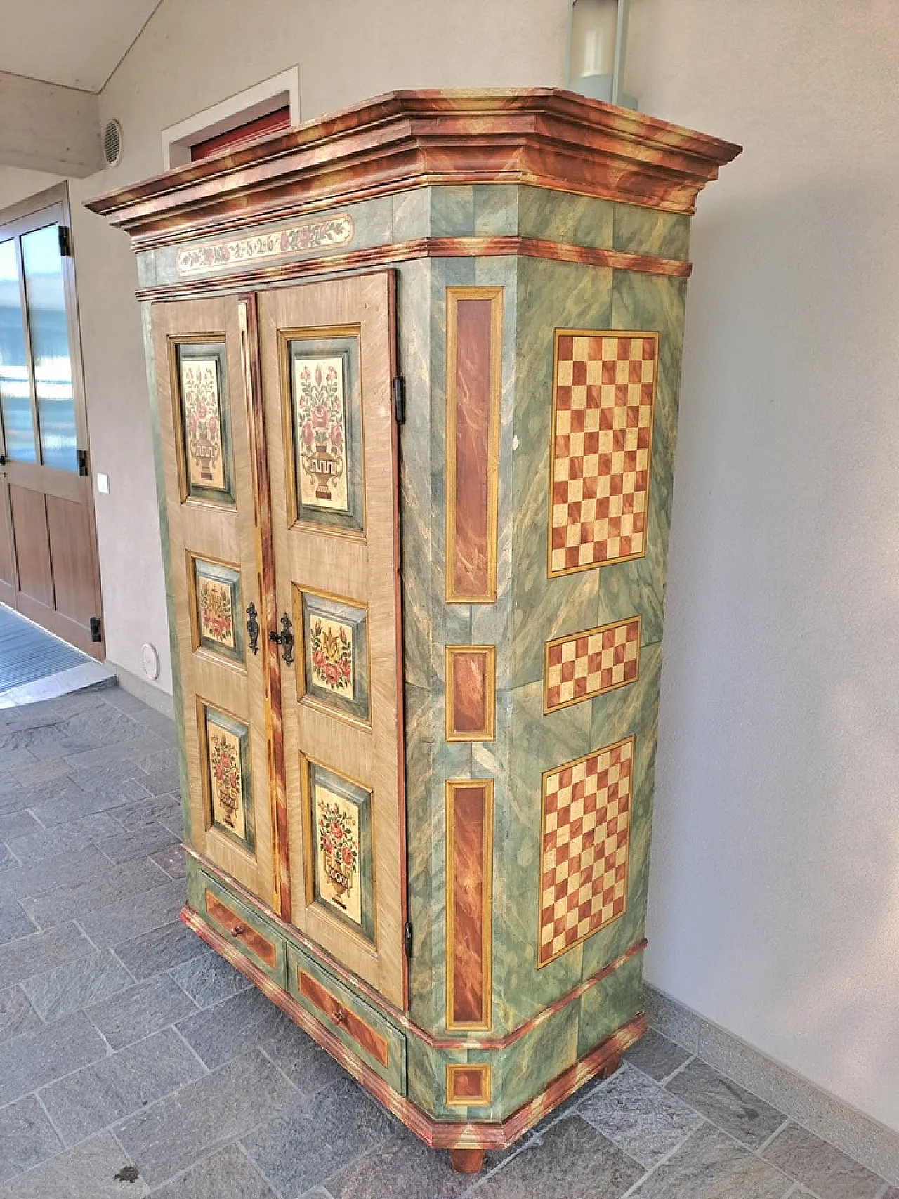 Armadio tirolese dipinto, '800 3