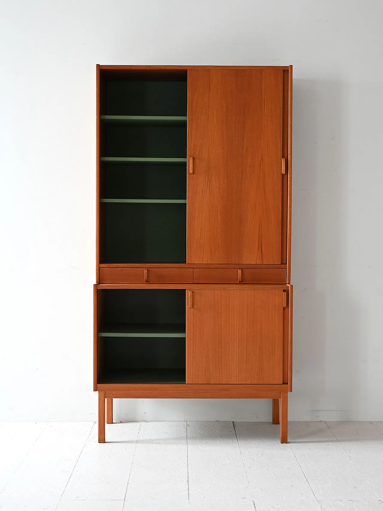 Armadio scandinavo in teak con ante scorrevoli di Bodafors, anni '60 4