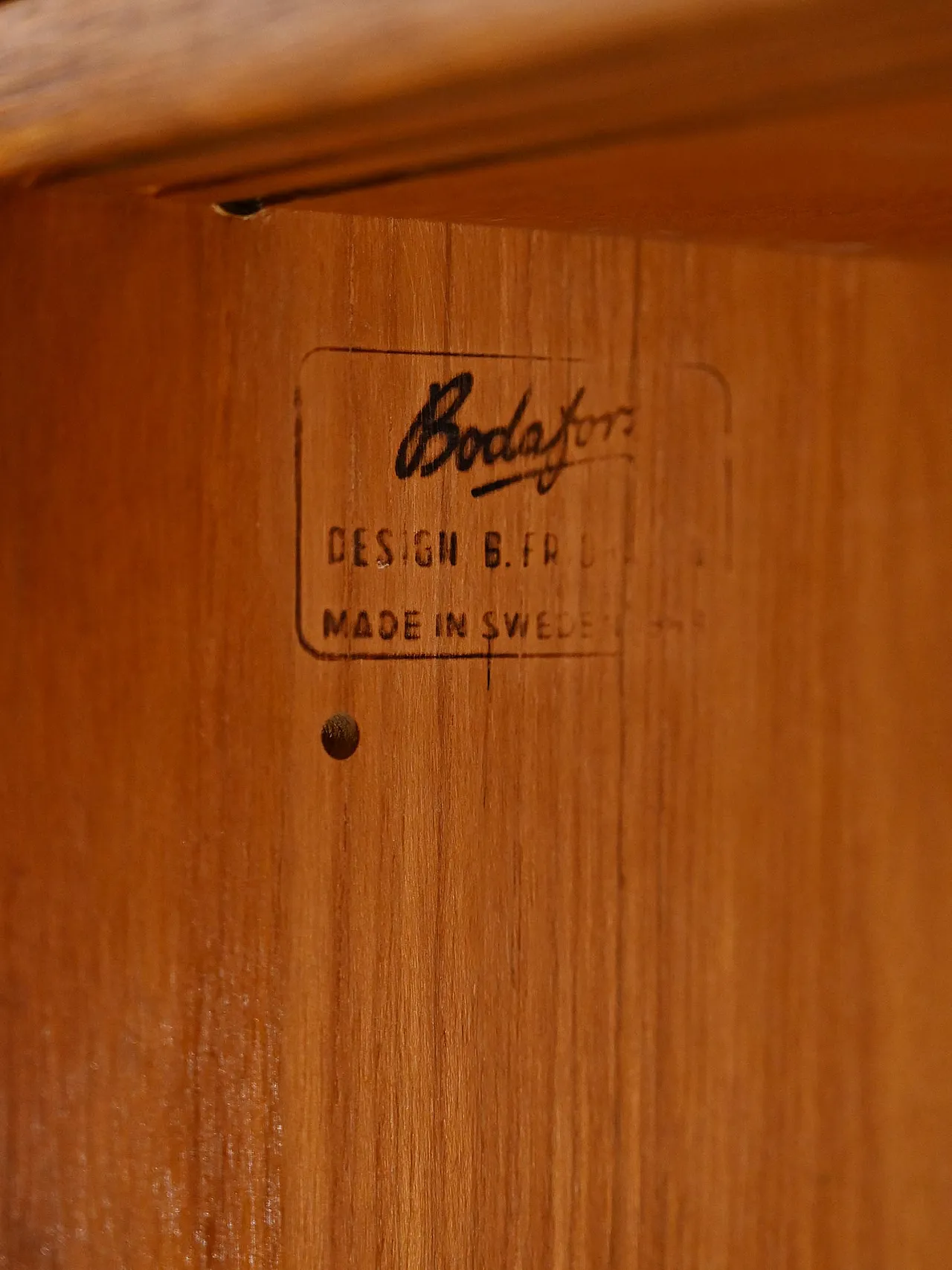 Armadio scandinavo in teak con ante scorrevoli di Bodafors, anni '60 8