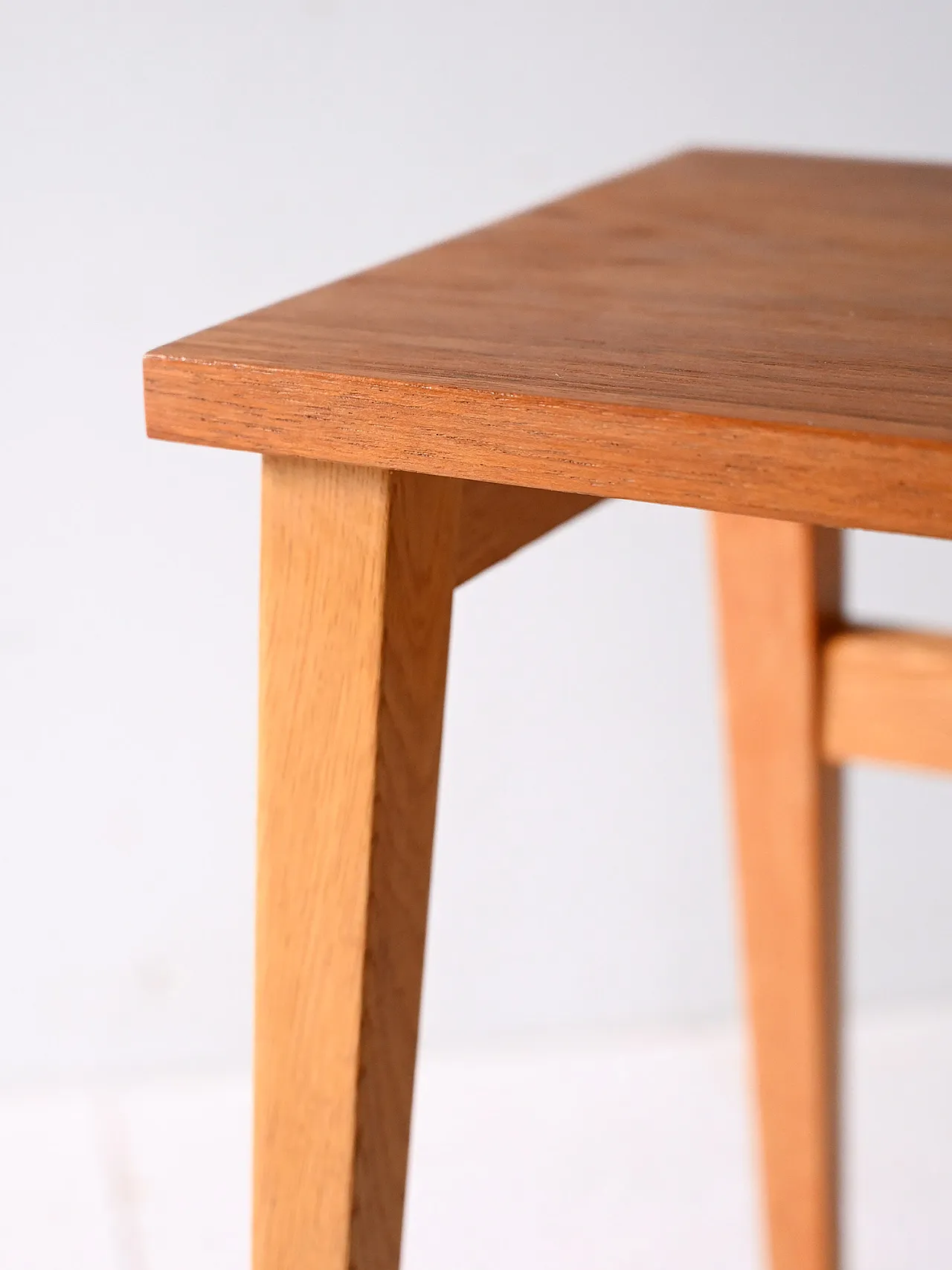 Tavolino scandinavo anni ’60 in teak e rovere 5
