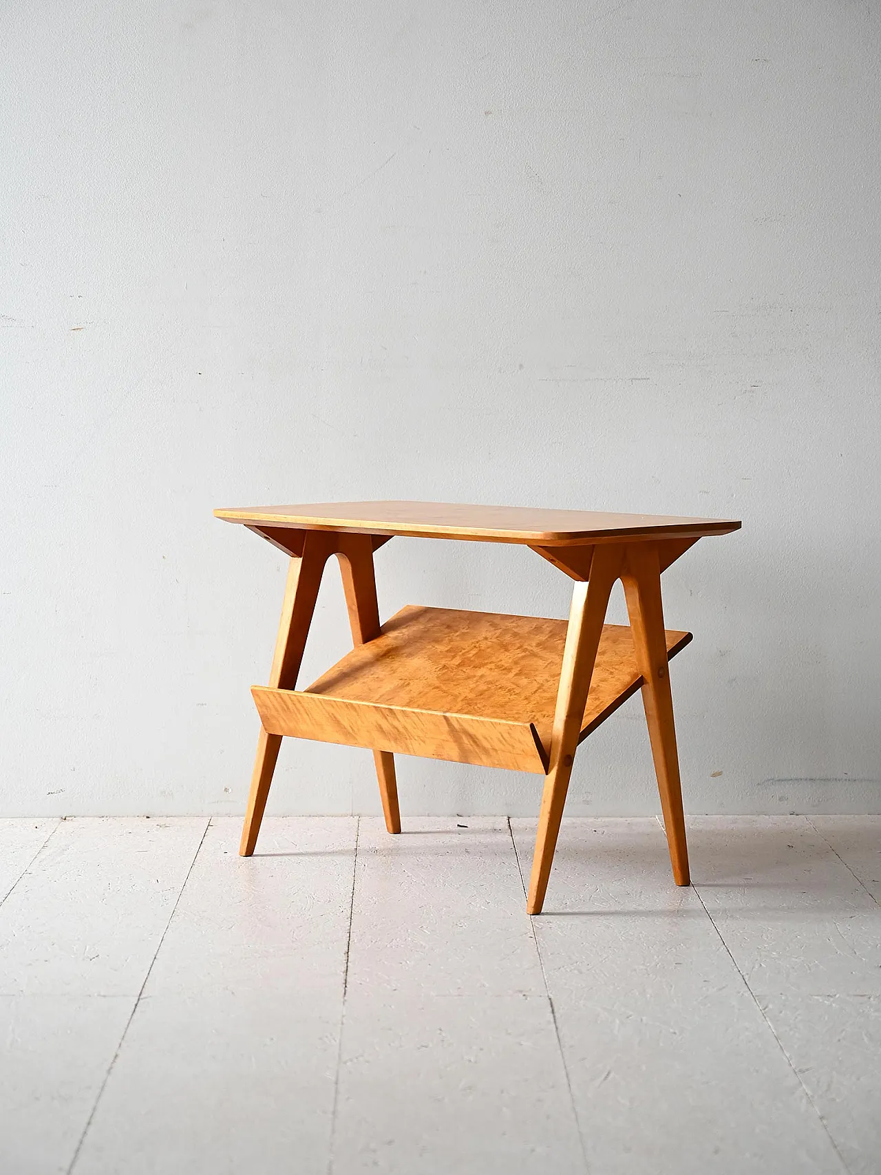 Scandinavian table with Birch display, 60s 4