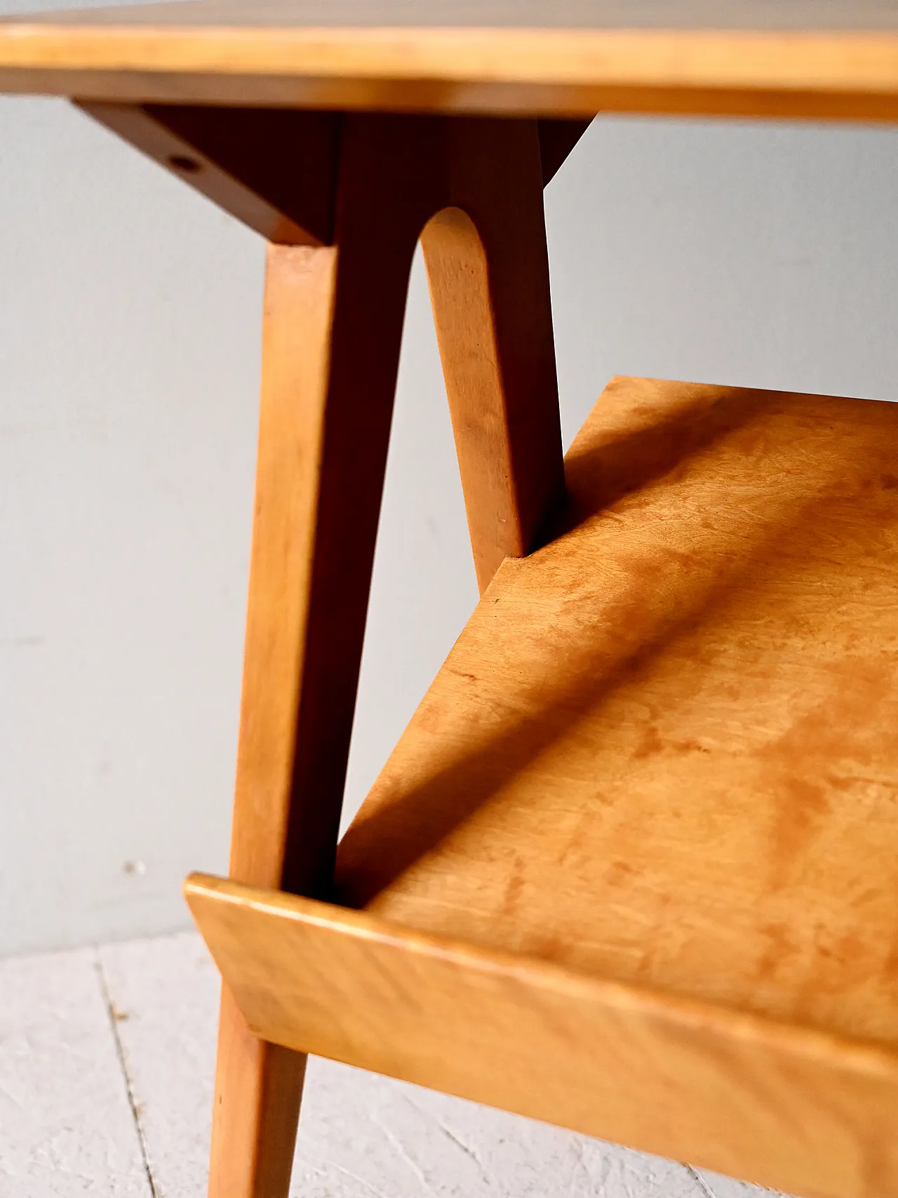 Scandinavian table with Birch display, 60s 6