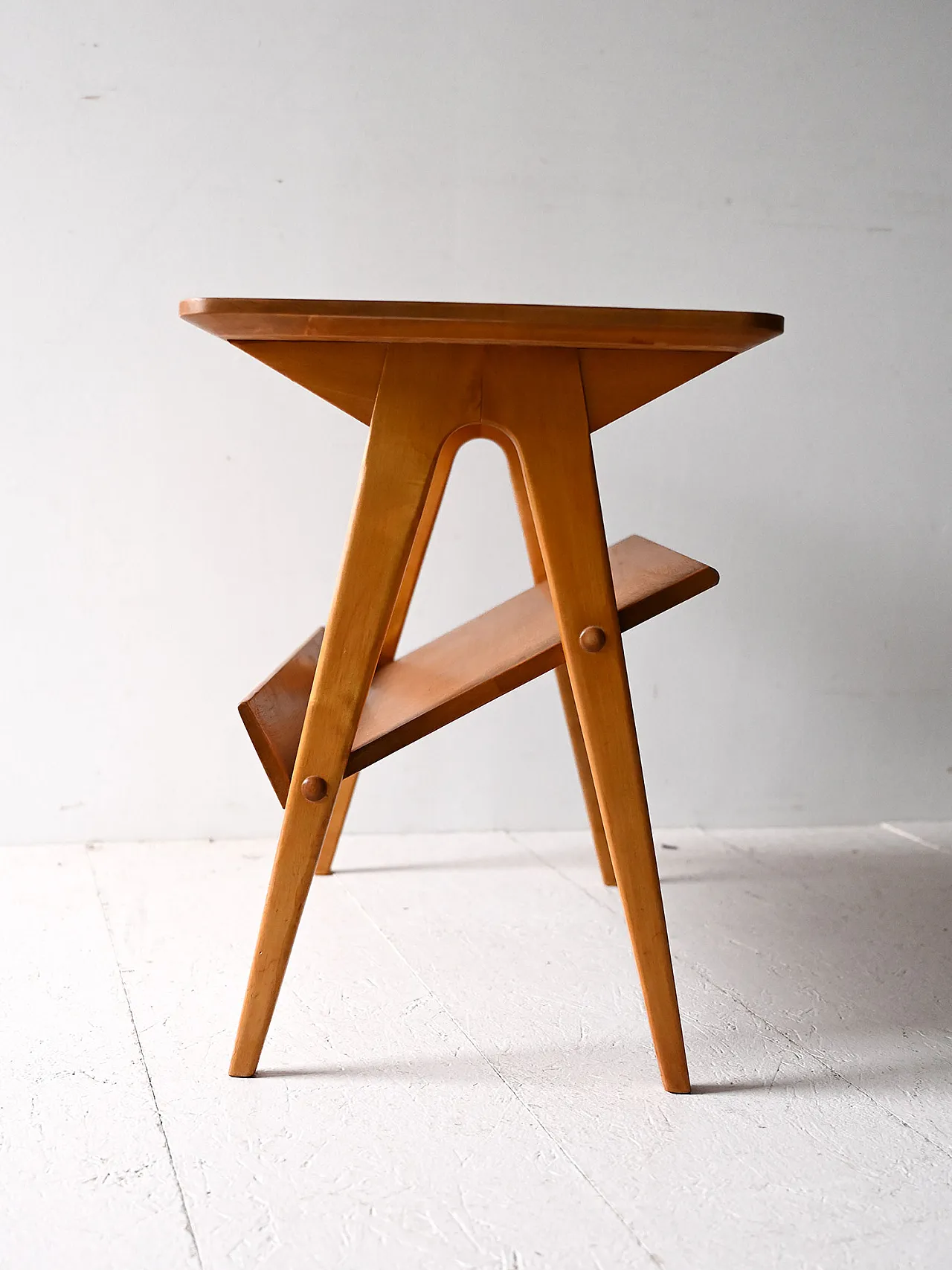 Scandinavian table with Birch display, 60s 7