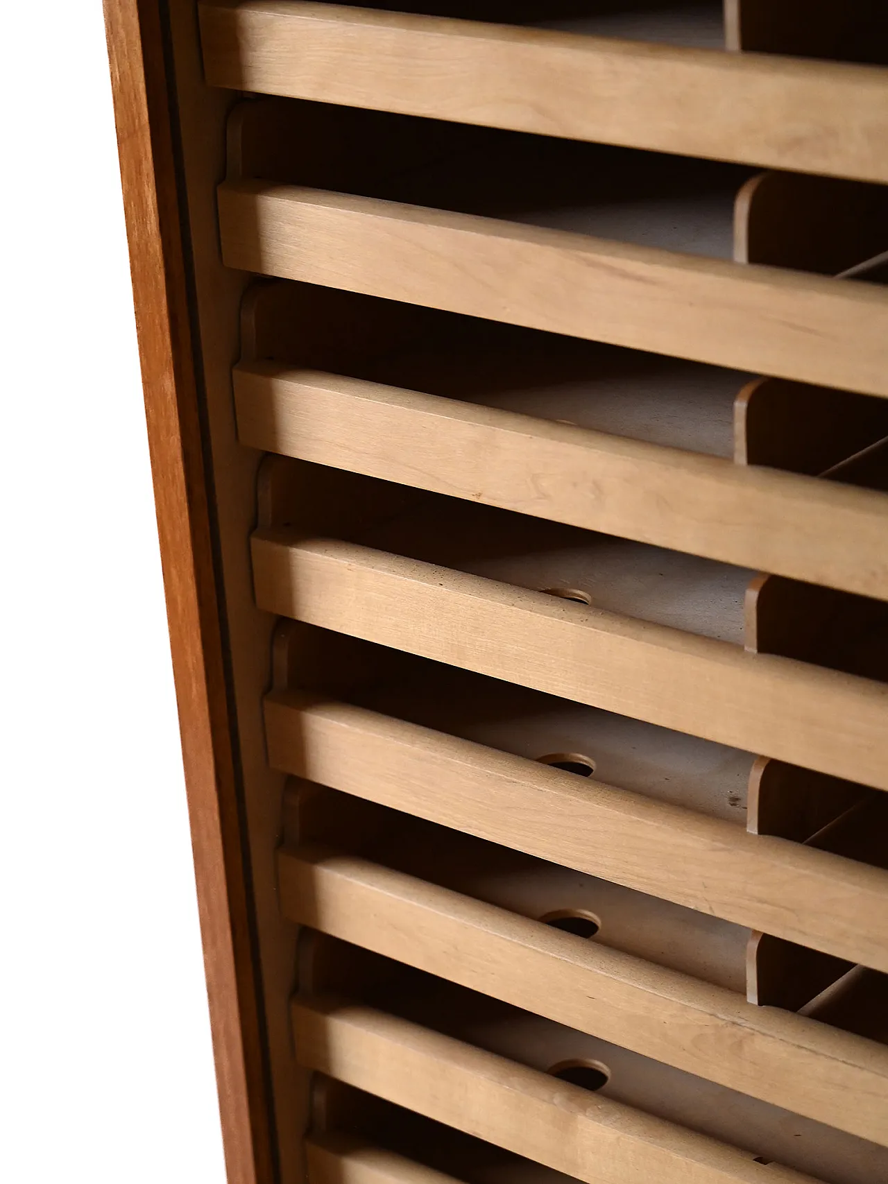 Archivio scandinavo in teak con ante a serrandina, anni '60 7