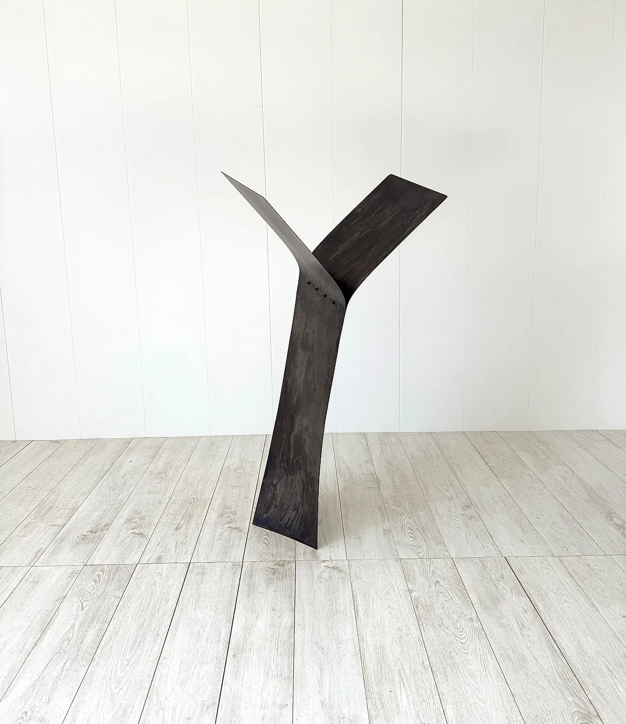 Leggio sculpture by Ron Arad, 1990s 2