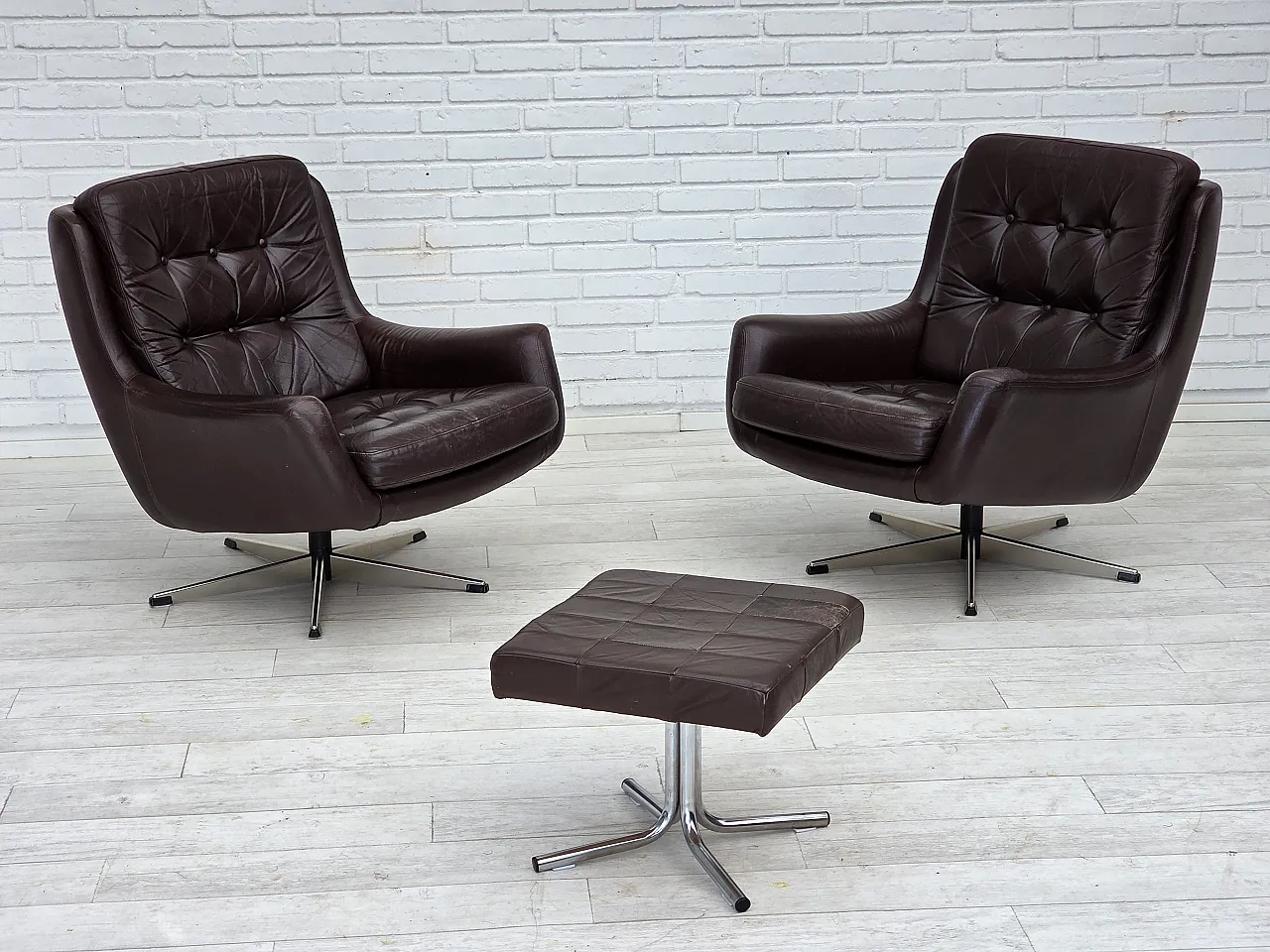 Pair of swivel lounge chairs with footstool, leather, 1970s 1