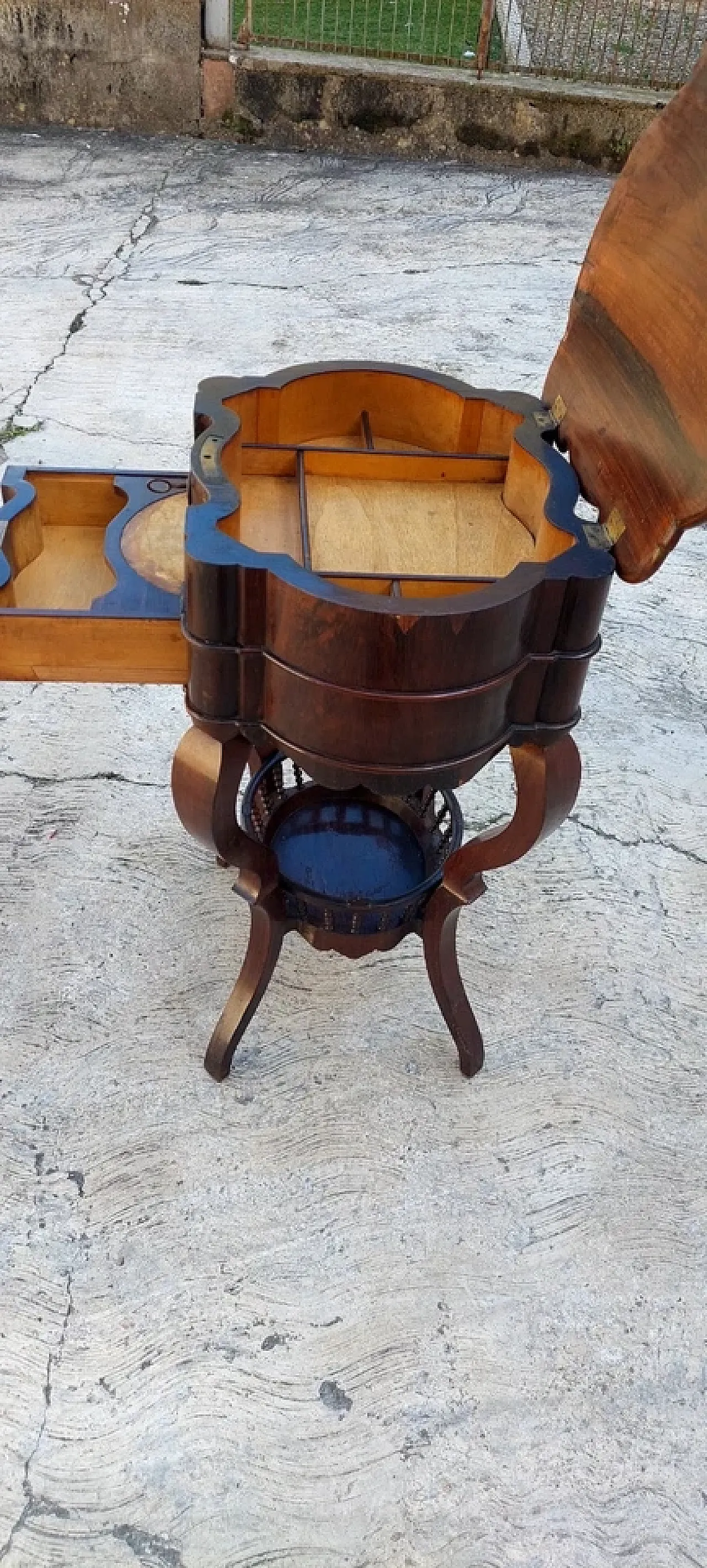 Louis Philippe rosewood panelled work table, 19th century 10