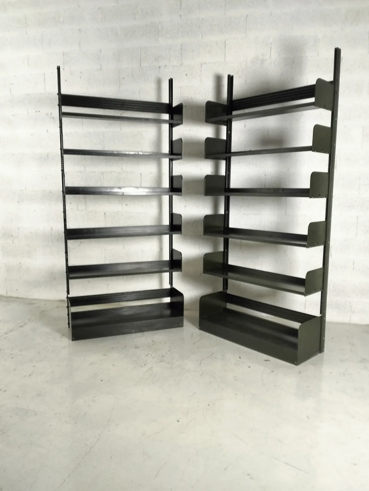 Pair of "Congress" Olive Green Metal Bookcases by Lips Vago, 70s 7