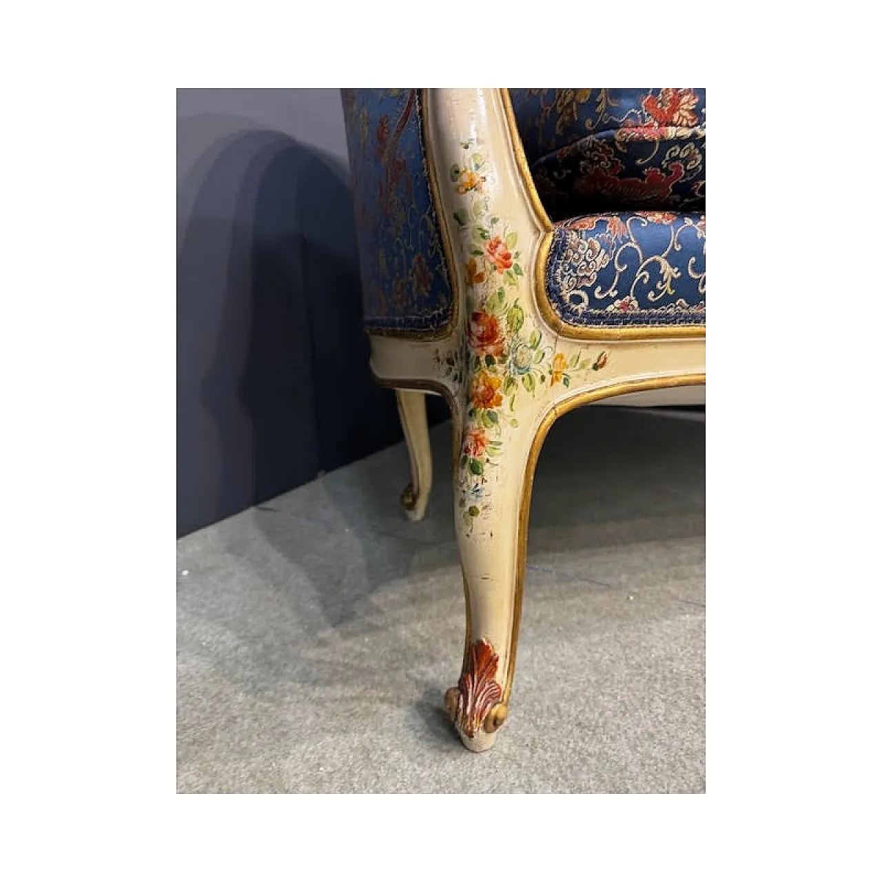 Divano con due poltrone in legno e tessuto, primo '900 3