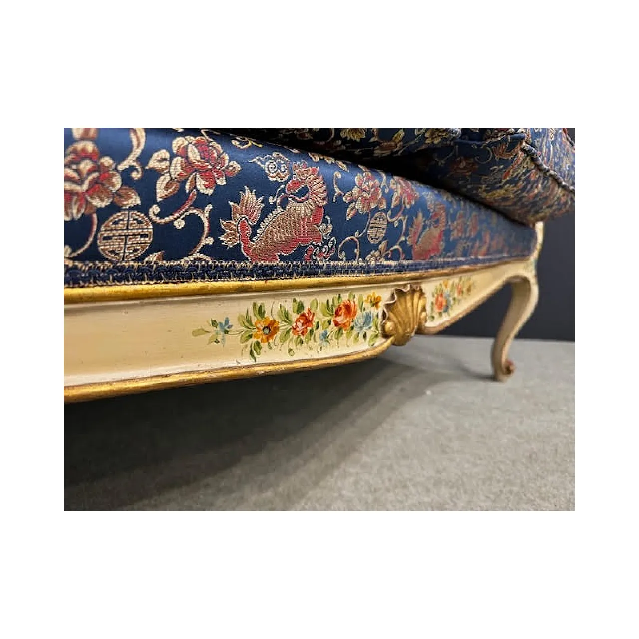 Divano con due poltrone in legno e tessuto, primo '900 6