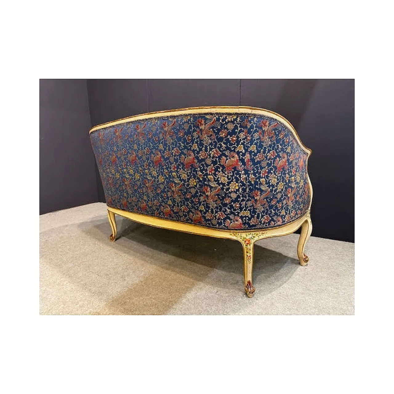 Divano con due poltrone in legno e tessuto, primo '900 7