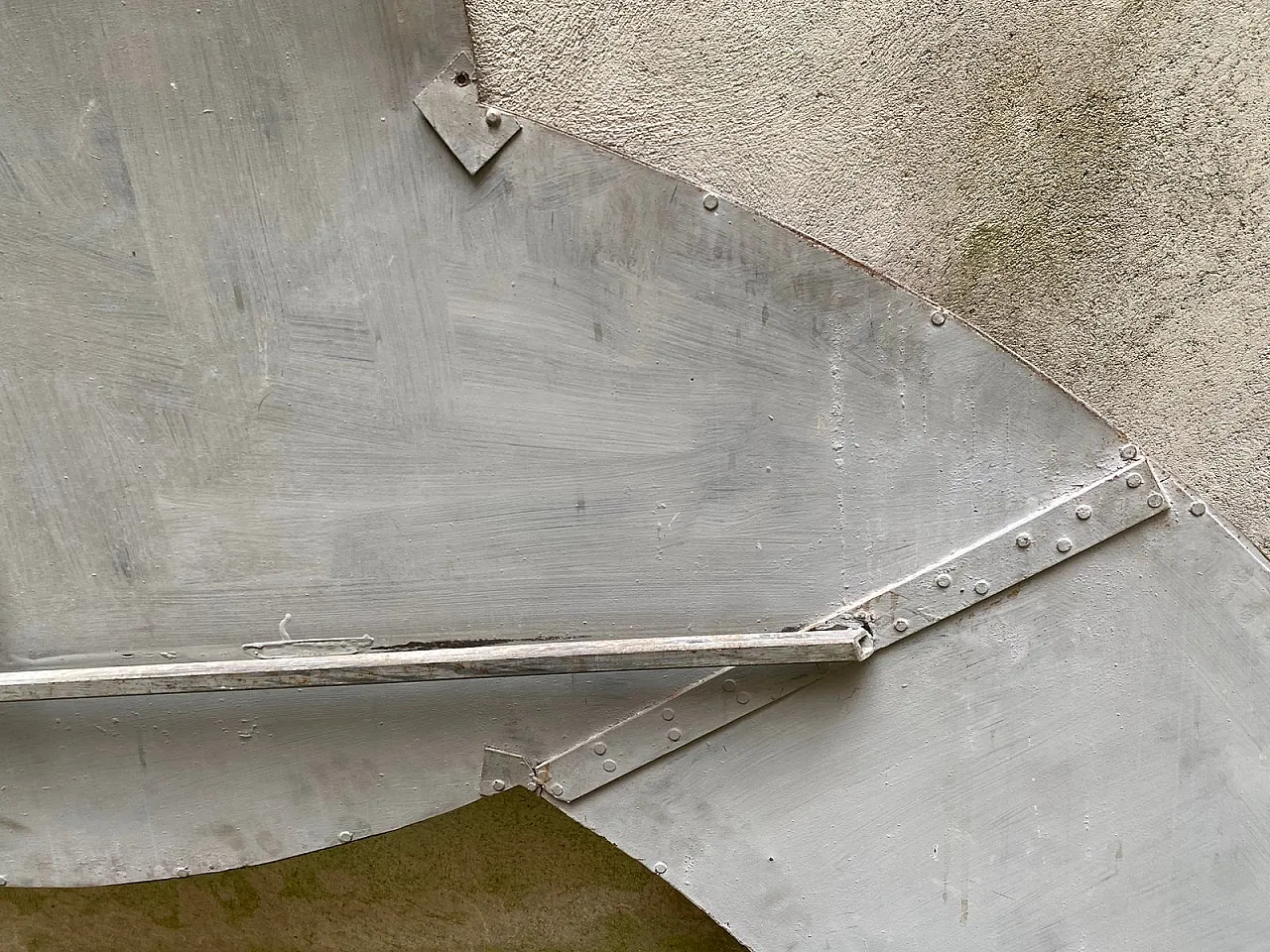 Insegna da farmacia in metallo, anni '30 9