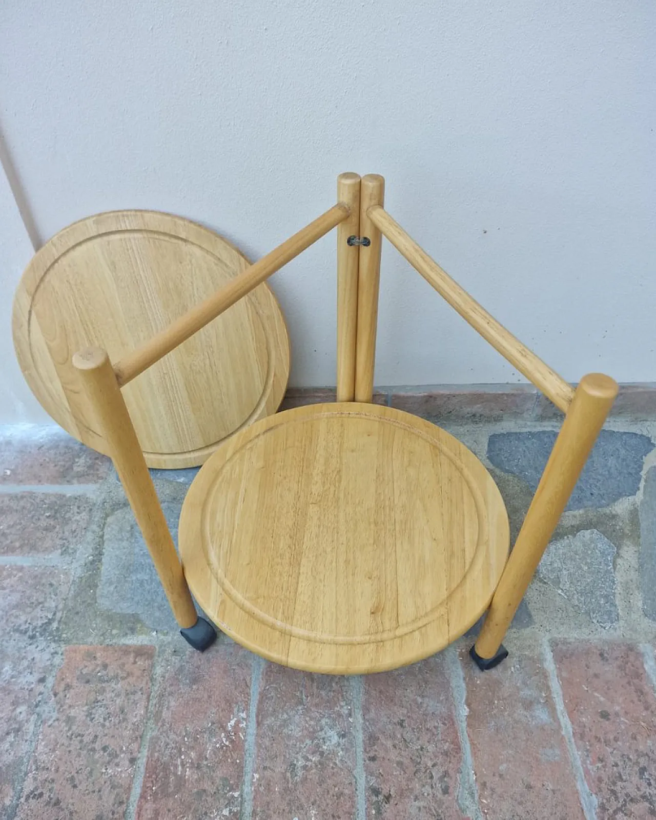 Tavolino da caffè in faggio pieghevole su ruote, Danimarca, anni '60 6