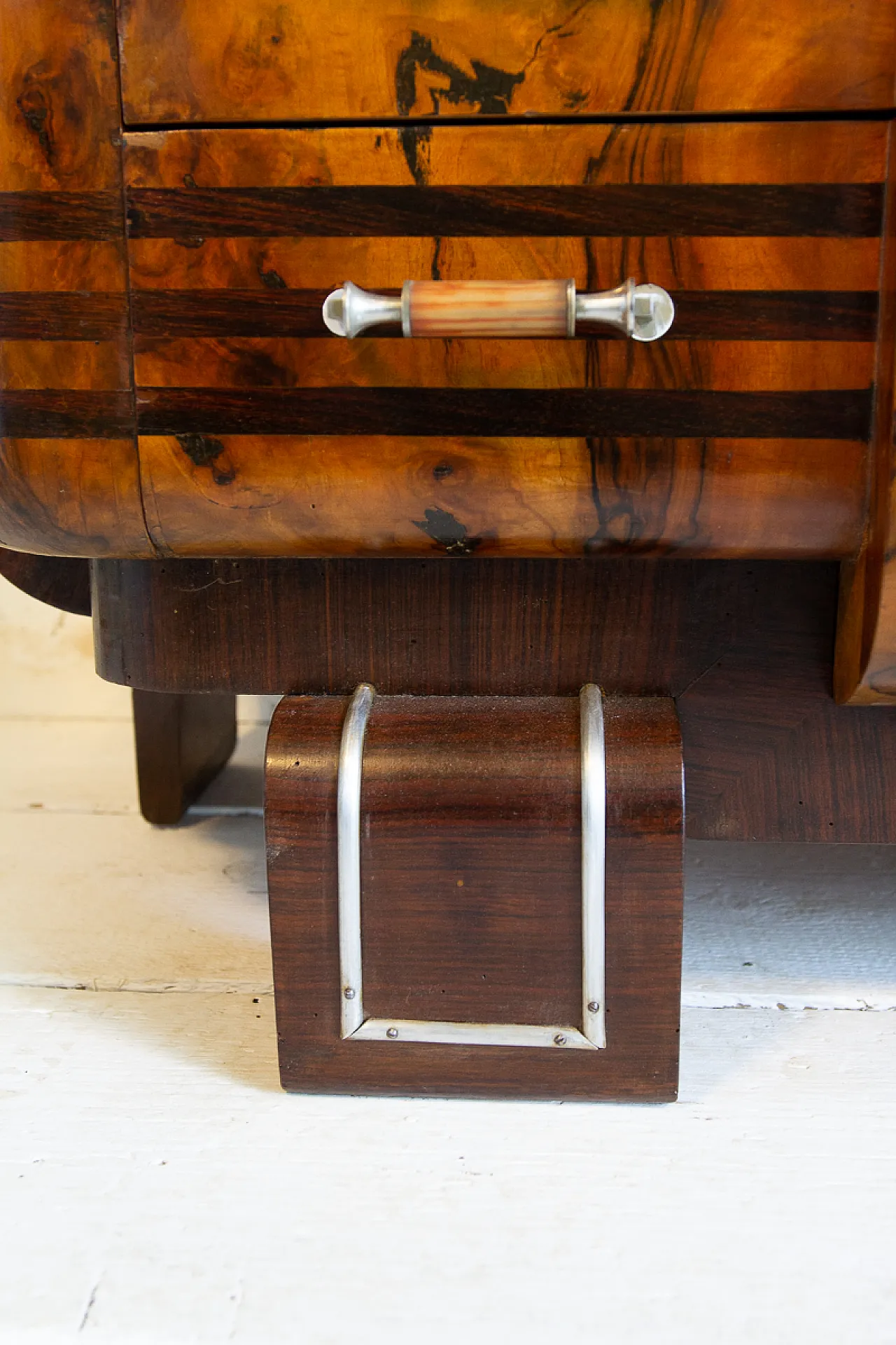 Cassettiera Art Déco in radica e noce e acciaio, anni '30 3