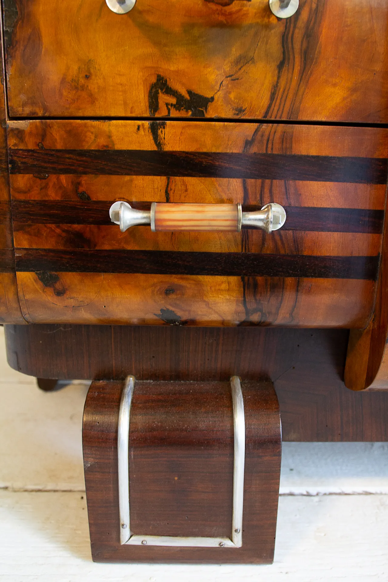 Cassettiera Art Déco in radica e noce e acciaio, anni '30 22