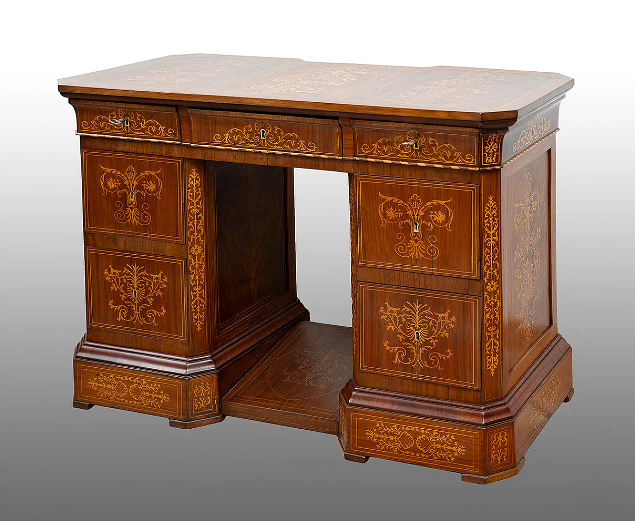 Smith Neapolitan desk in walnut root, 19th century 1