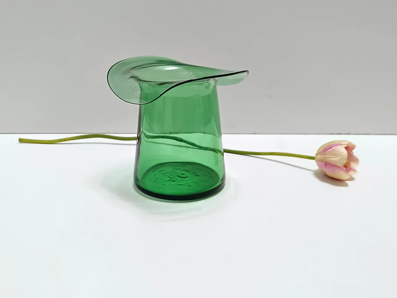 Cylindrical Green Hand-Blown Glass Vase, Empoli, Italy 2