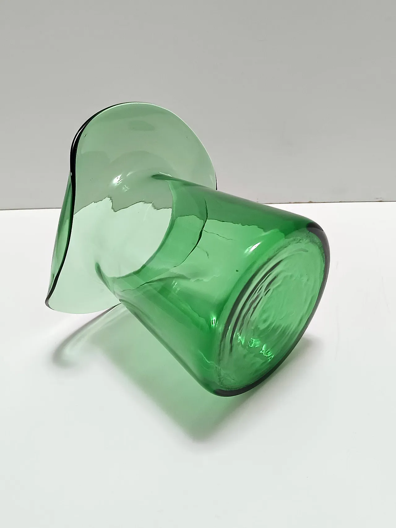 Cylindrical Green Hand-Blown Glass Vase, Empoli, Italy 8