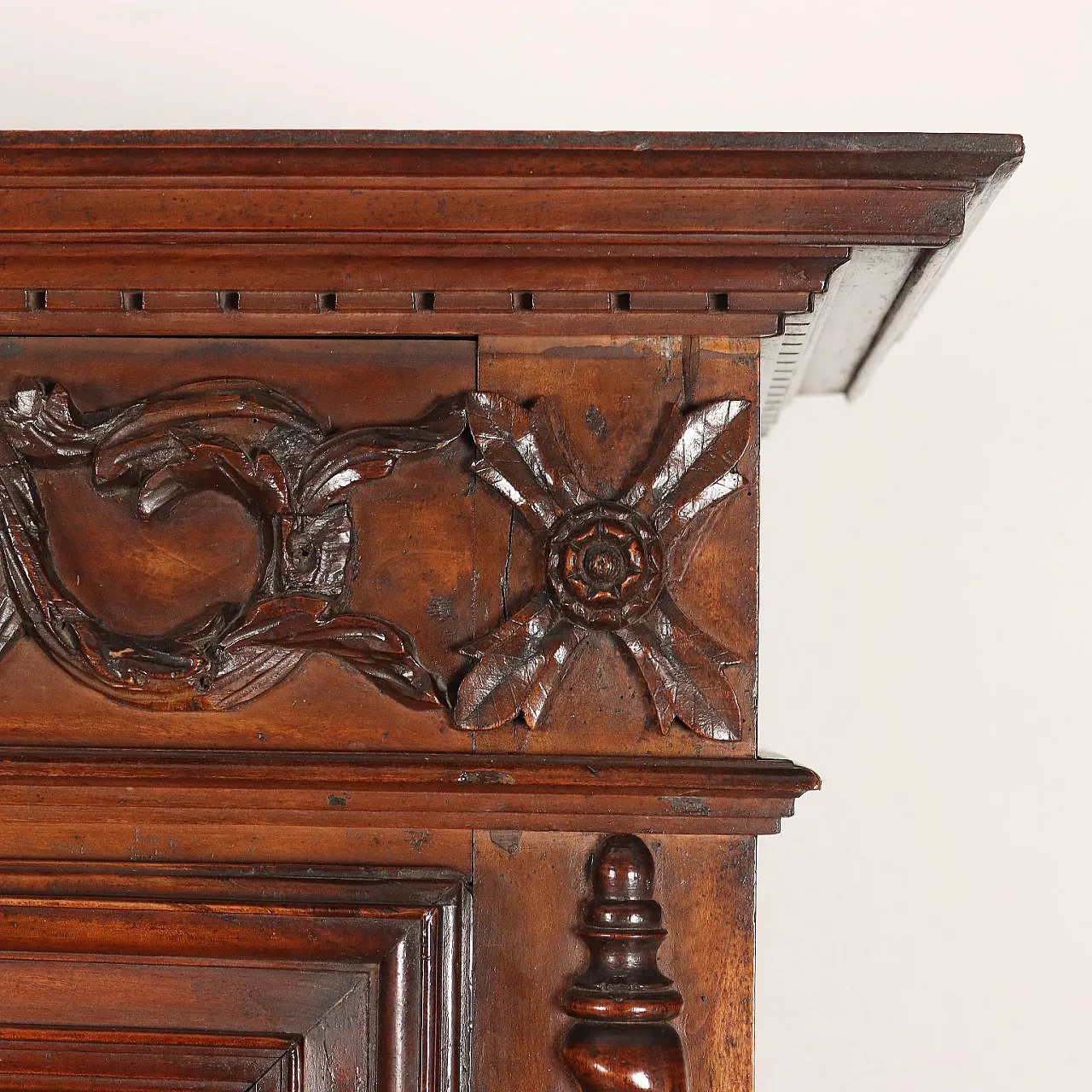 Neo-Renaissance double-bodied wooden sideboard, mid-19th century 5