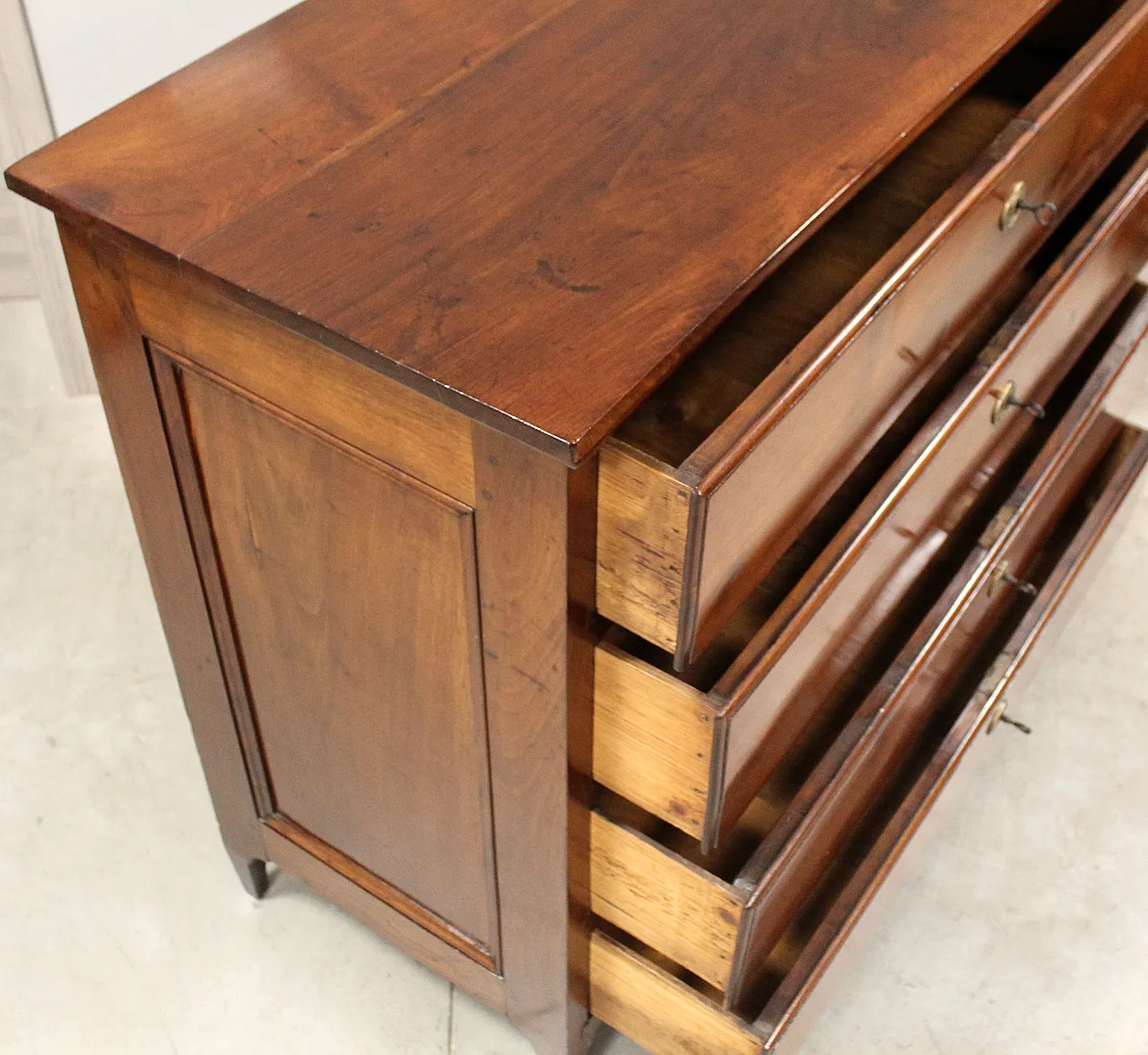 Director of Directory Directory in Noce '700 Italy 9