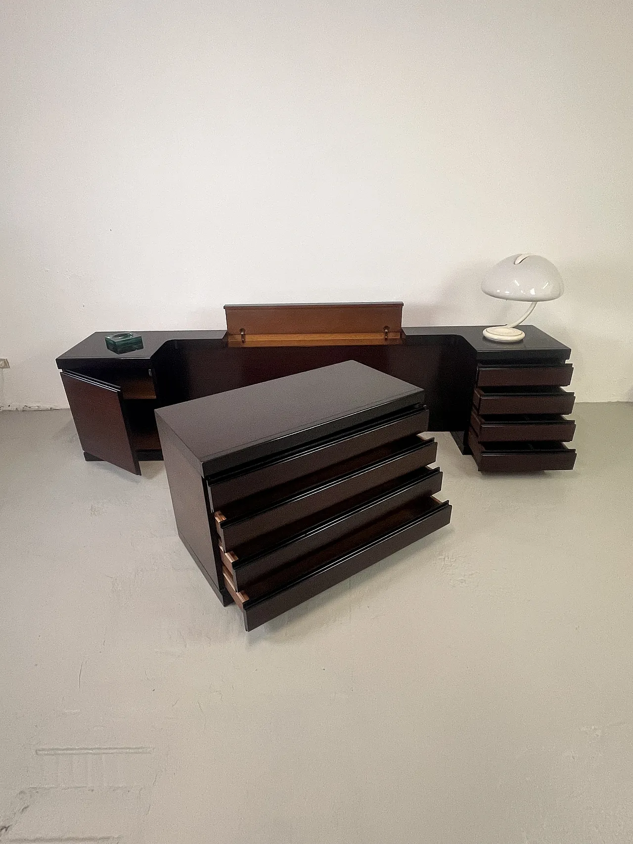 Bedroom furniture by Angelo Mangiarotti, 1970s 7