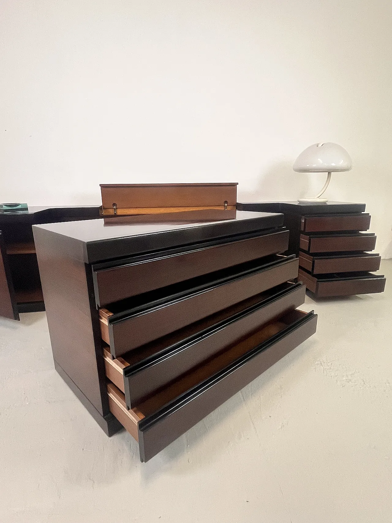 Bedroom furniture by Angelo Mangiarotti, 1970s 8