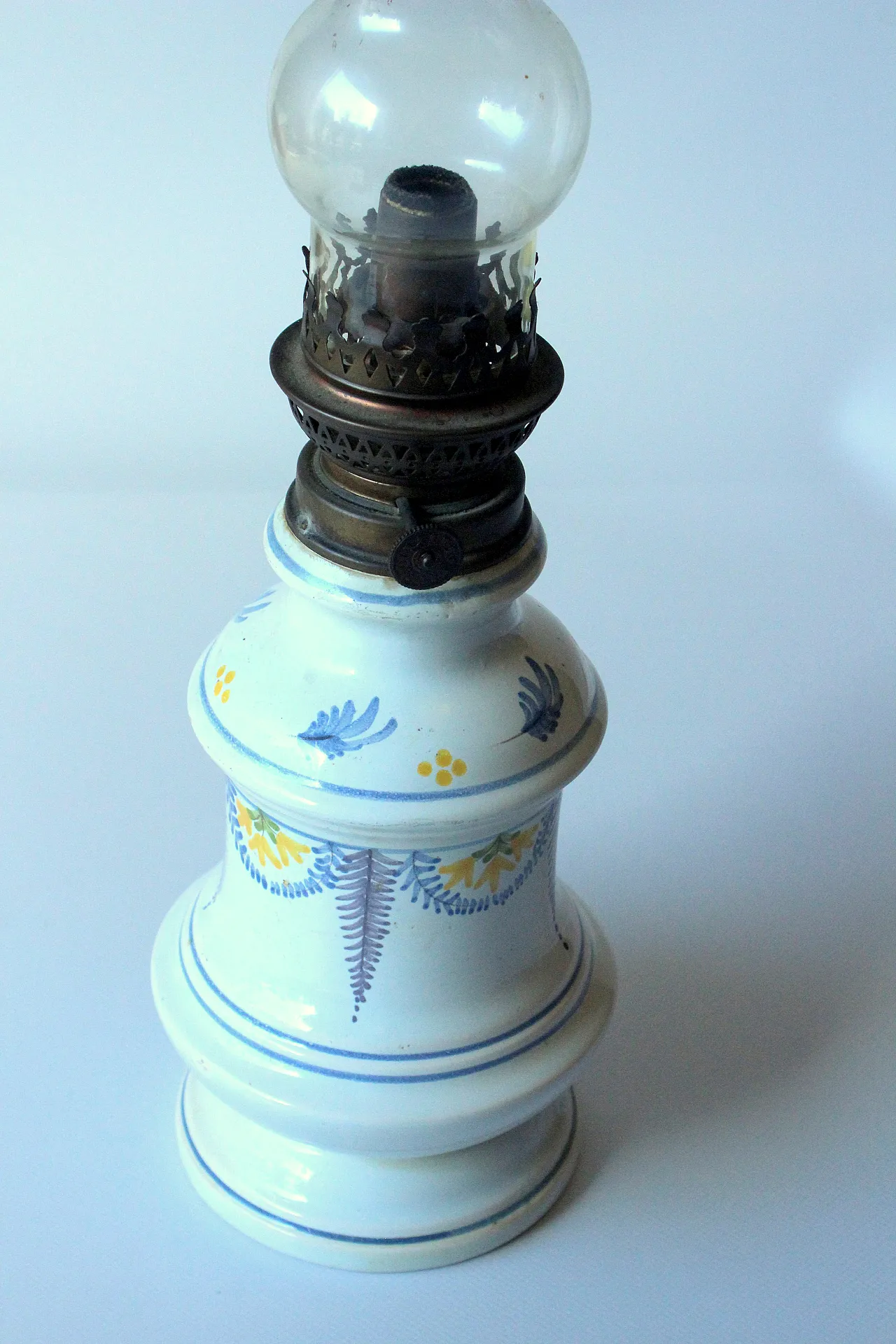 Lampada d'olio antica degli anni '10 in ceramica, vetro e metallo 4