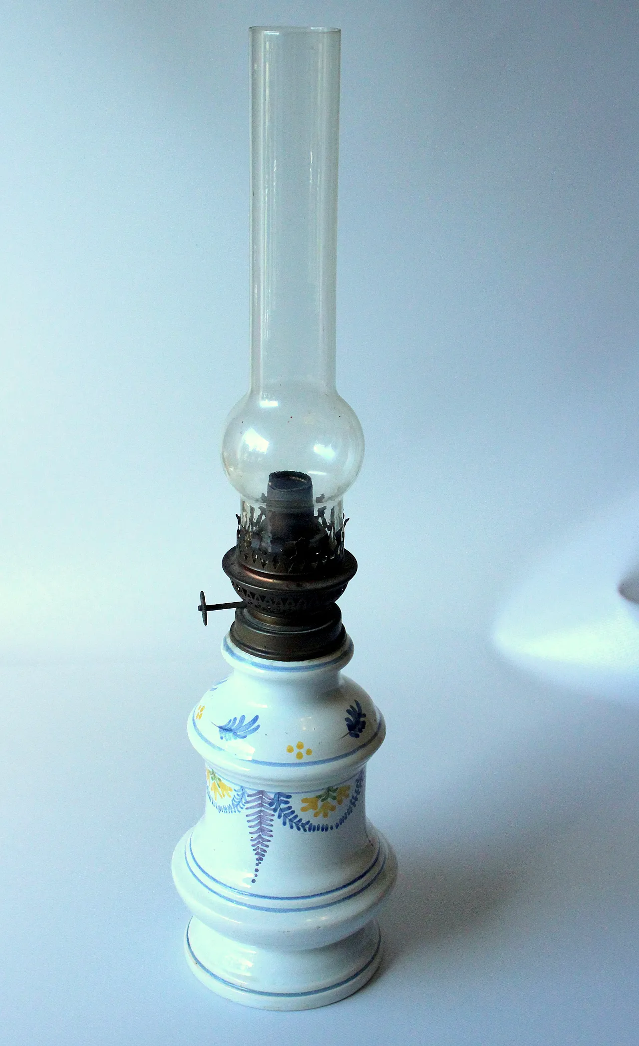 Lampada d'olio antica degli anni '10 in ceramica, vetro e metallo 5