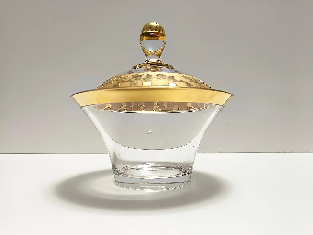 Crystal Trinket Bowl with Gold Details 4