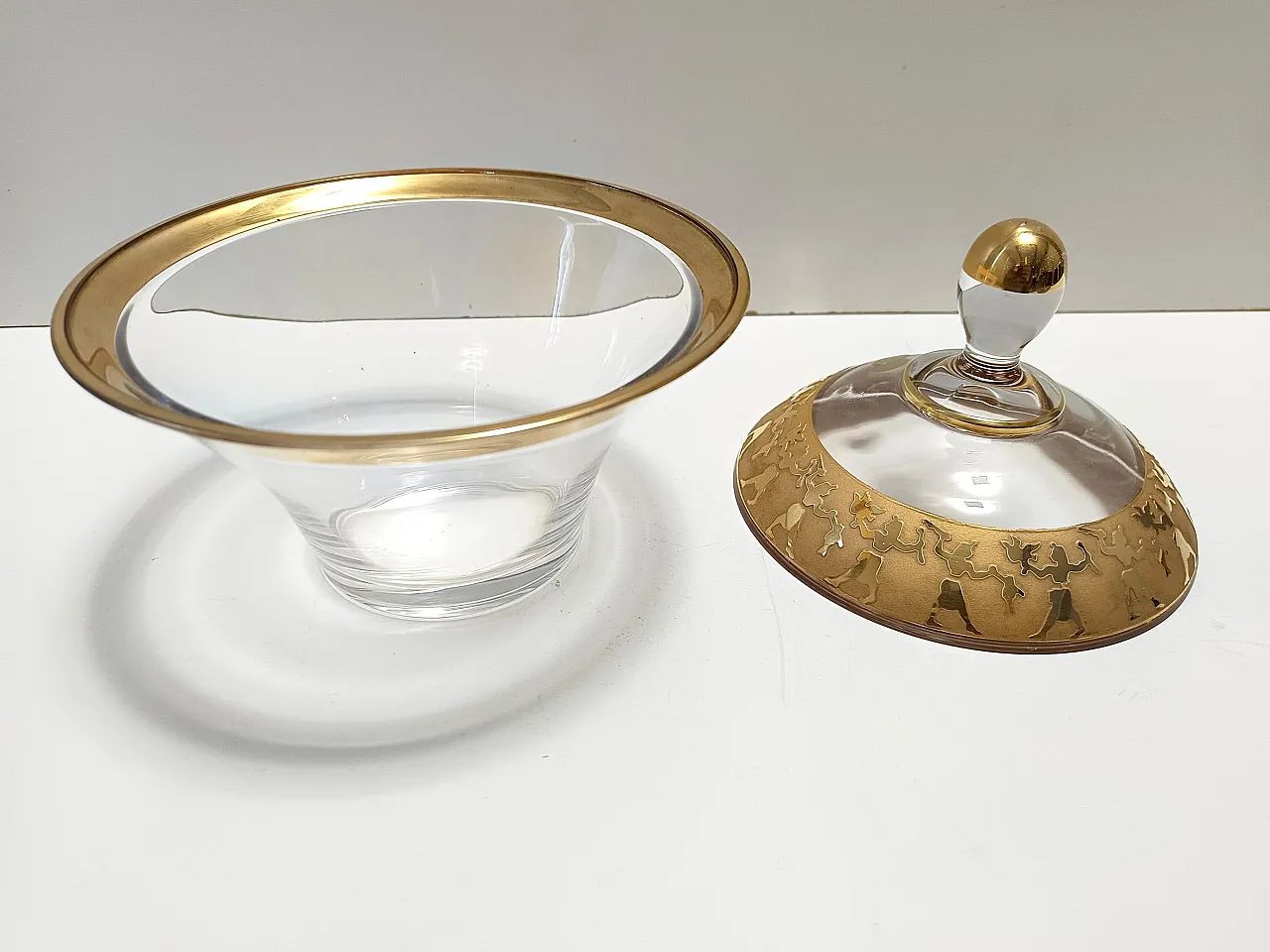 Crystal Trinket Bowl with Gold Details 5