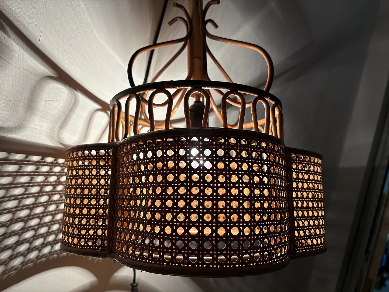 Wicker chandelier, 70s 3
