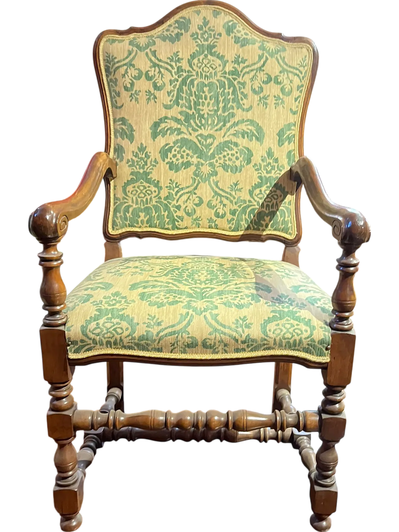 Coppia di poltrone a rocchetto in noce 5