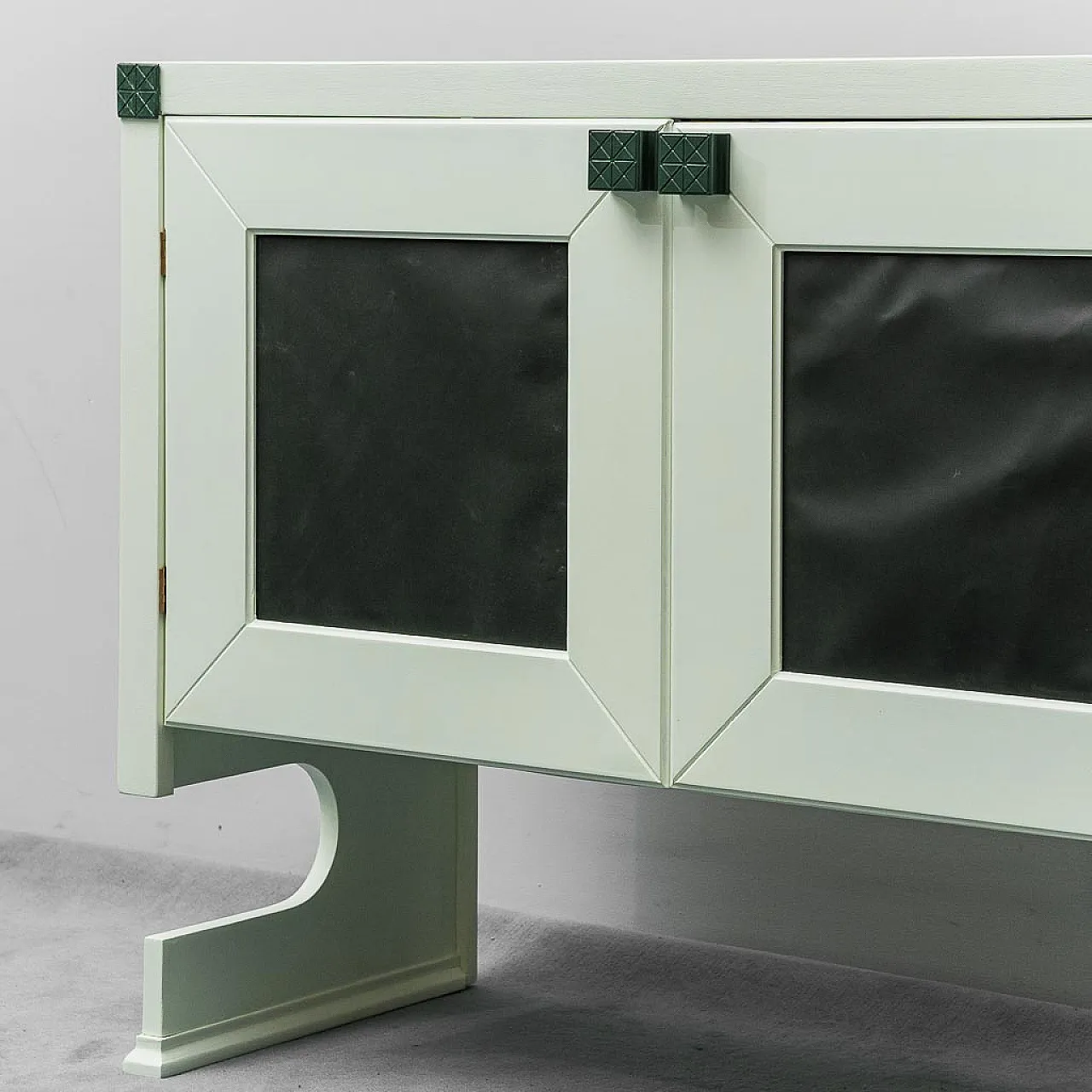 Mobile sideboard in wood and green leather, 60s 7