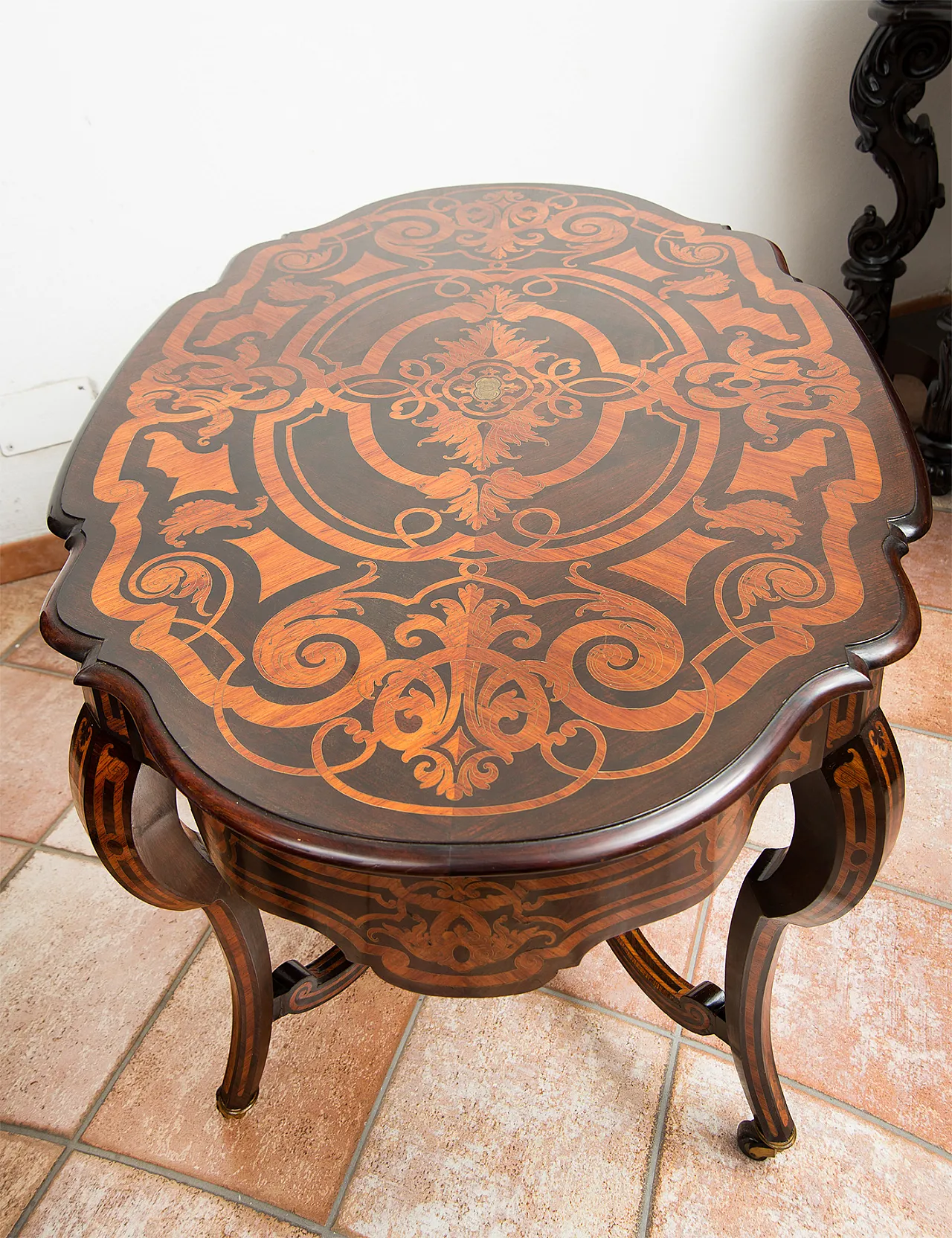 French Napoleon table in French in precious exotic woods, '800 8