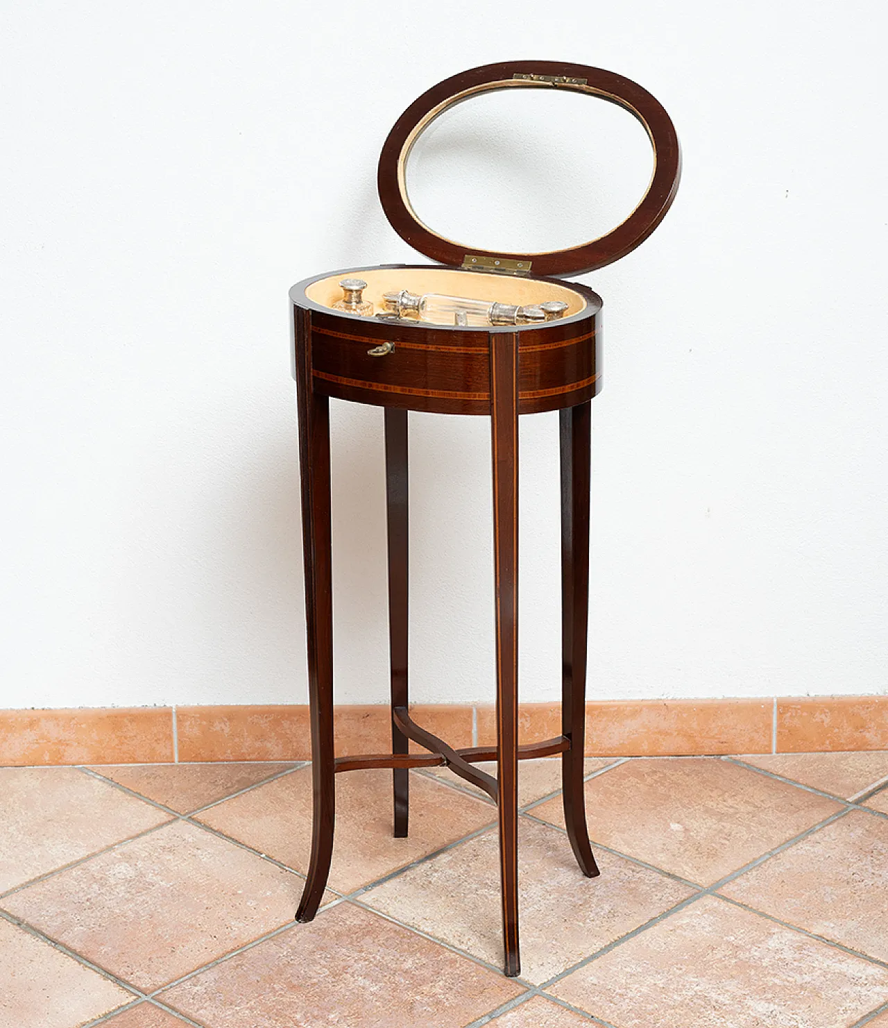 English Liberty Table in mahogany, early 20th century 2