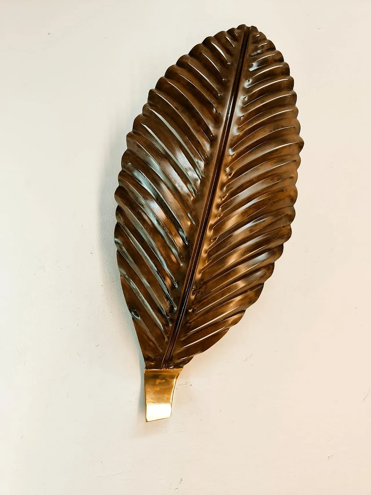 Brown metal palm leaf wall sconce, 1970s 1