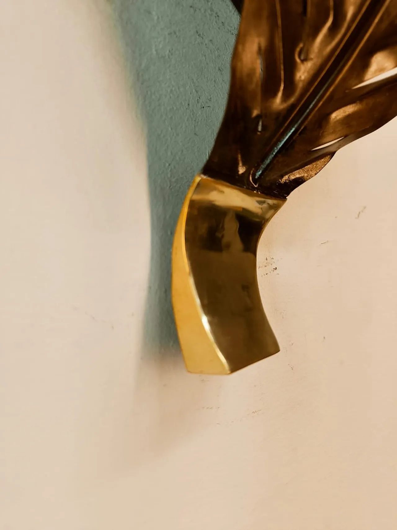 Brown metal palm leaf wall sconce, 1970s 2