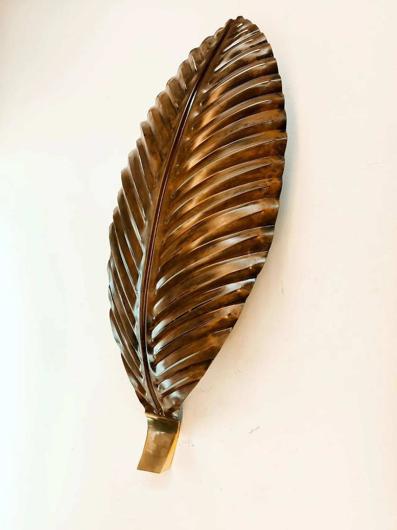 Brown metal palm leaf wall sconce, 1970s 7