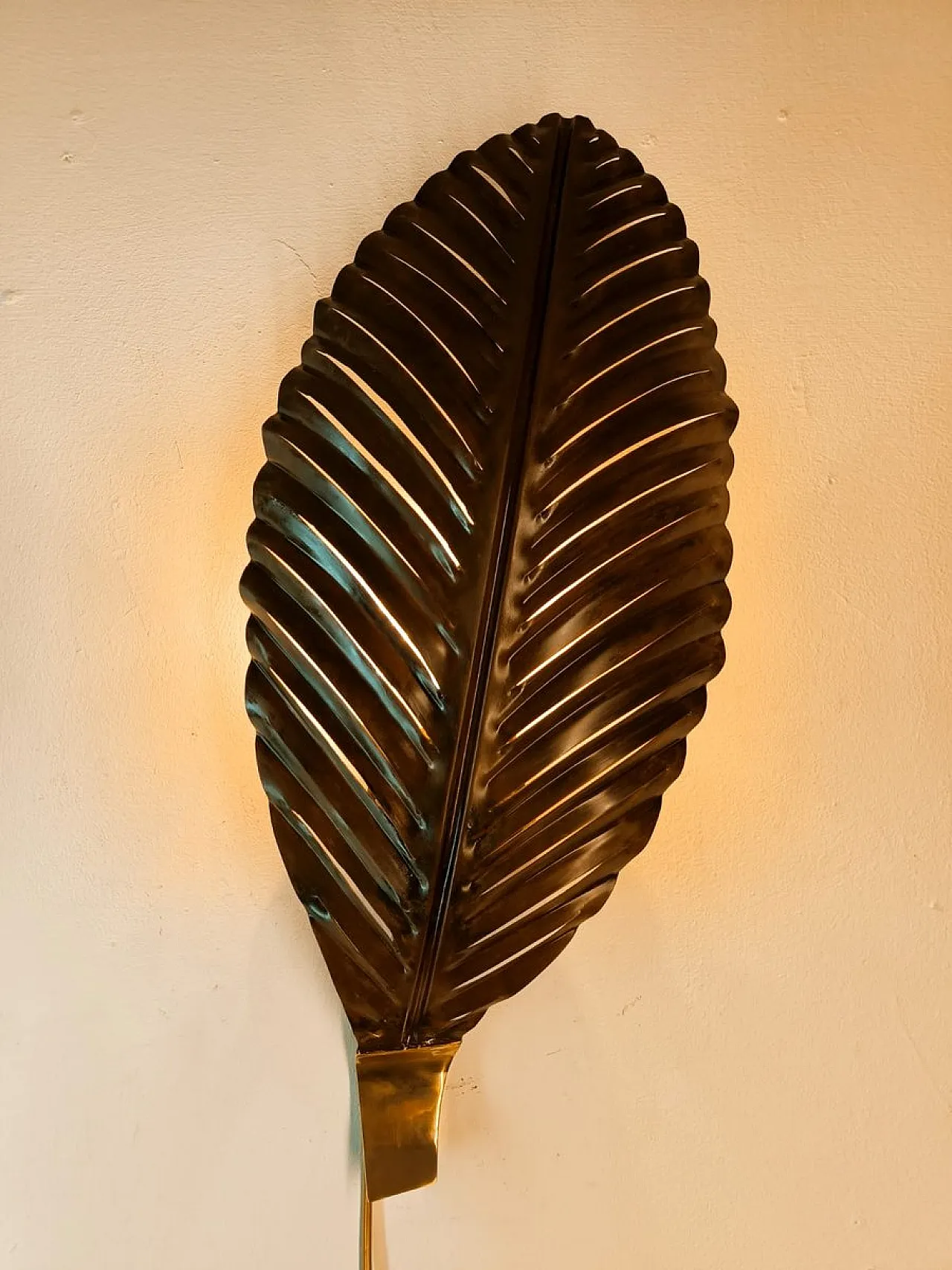Brown metal palm leaf wall sconce, 1970s 12