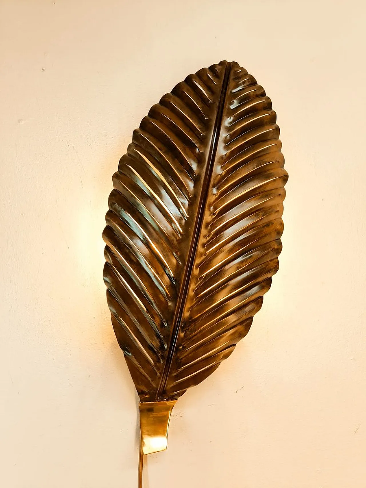 Brown metal palm leaf wall sconce, 1970s 13