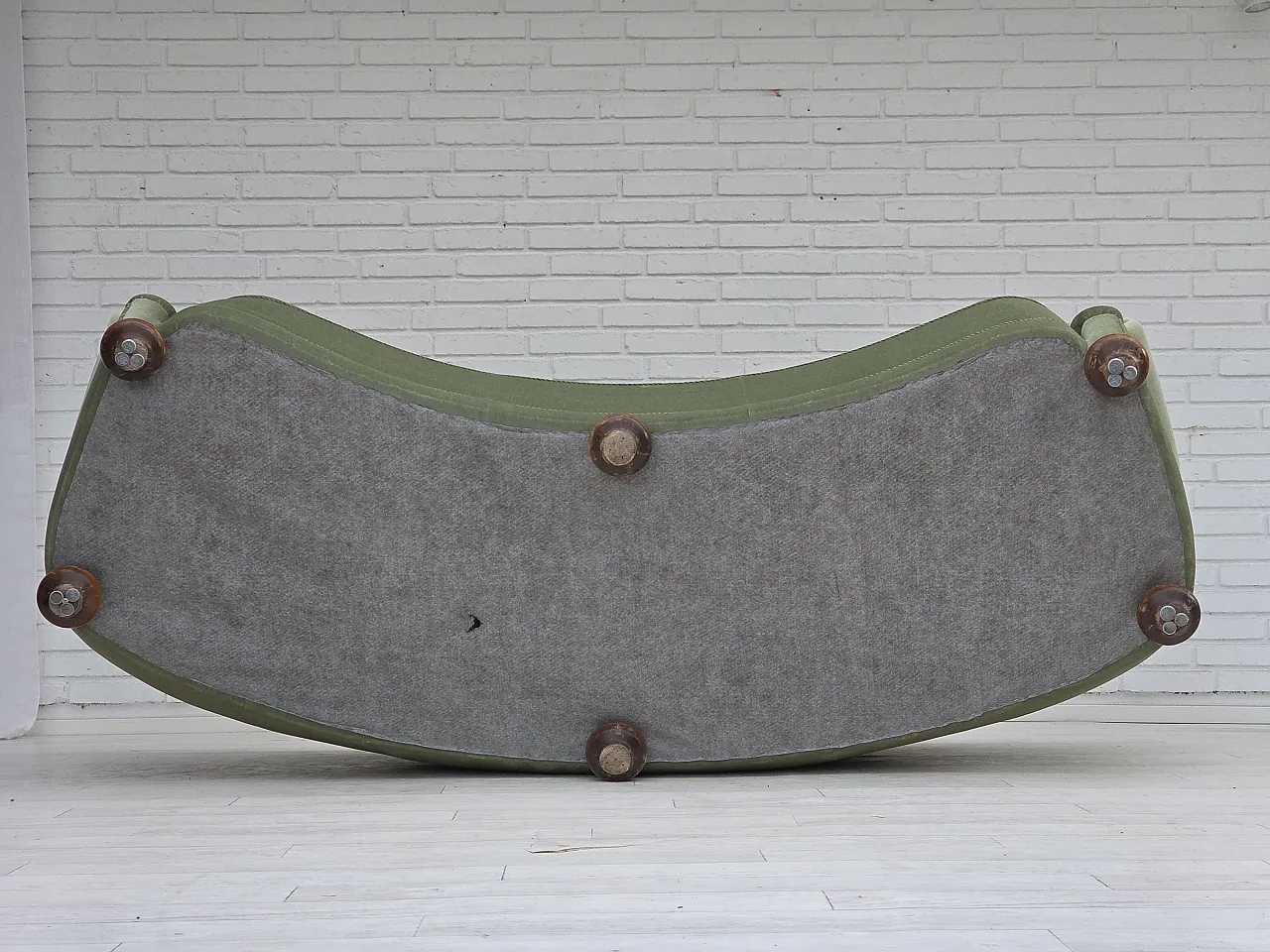 Danish 3-seater curved sofa velour, beech wood legs, 1970s 18