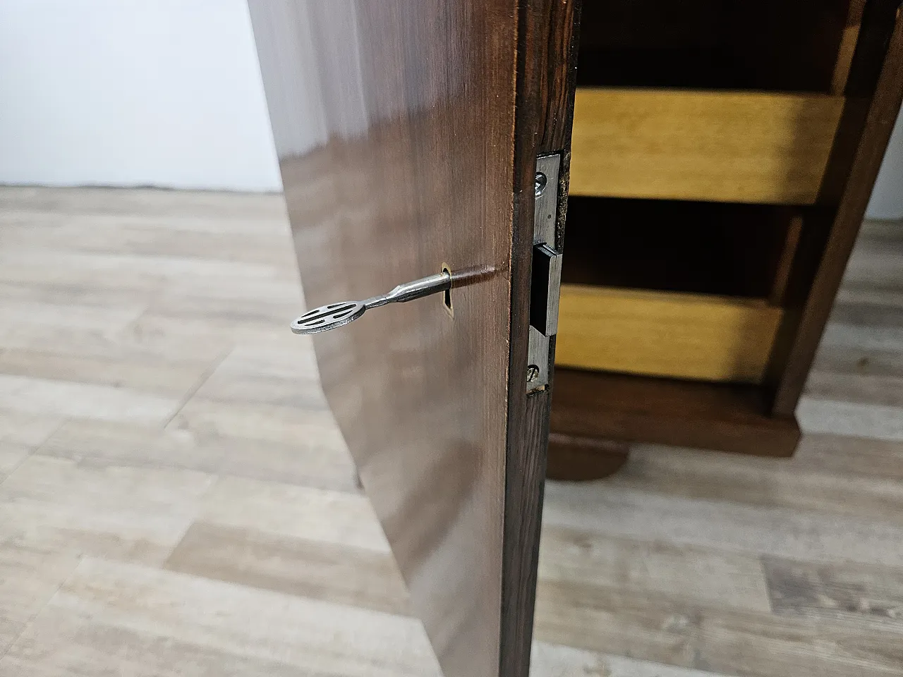 Open desk Art Decò in oak with drawers, 1930 31