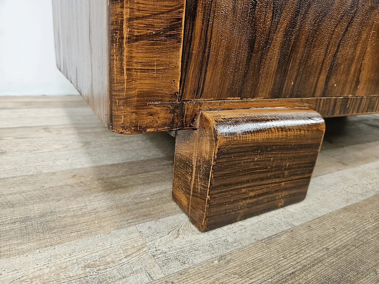Sideboard in mahogany and fir with internal shelves, 1940s 16