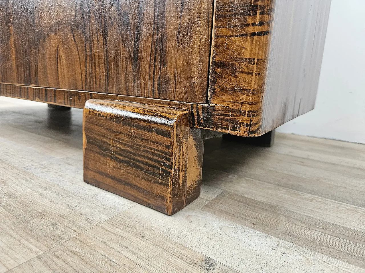 Sideboard in mahogany and fir with internal shelves, 1940s 17