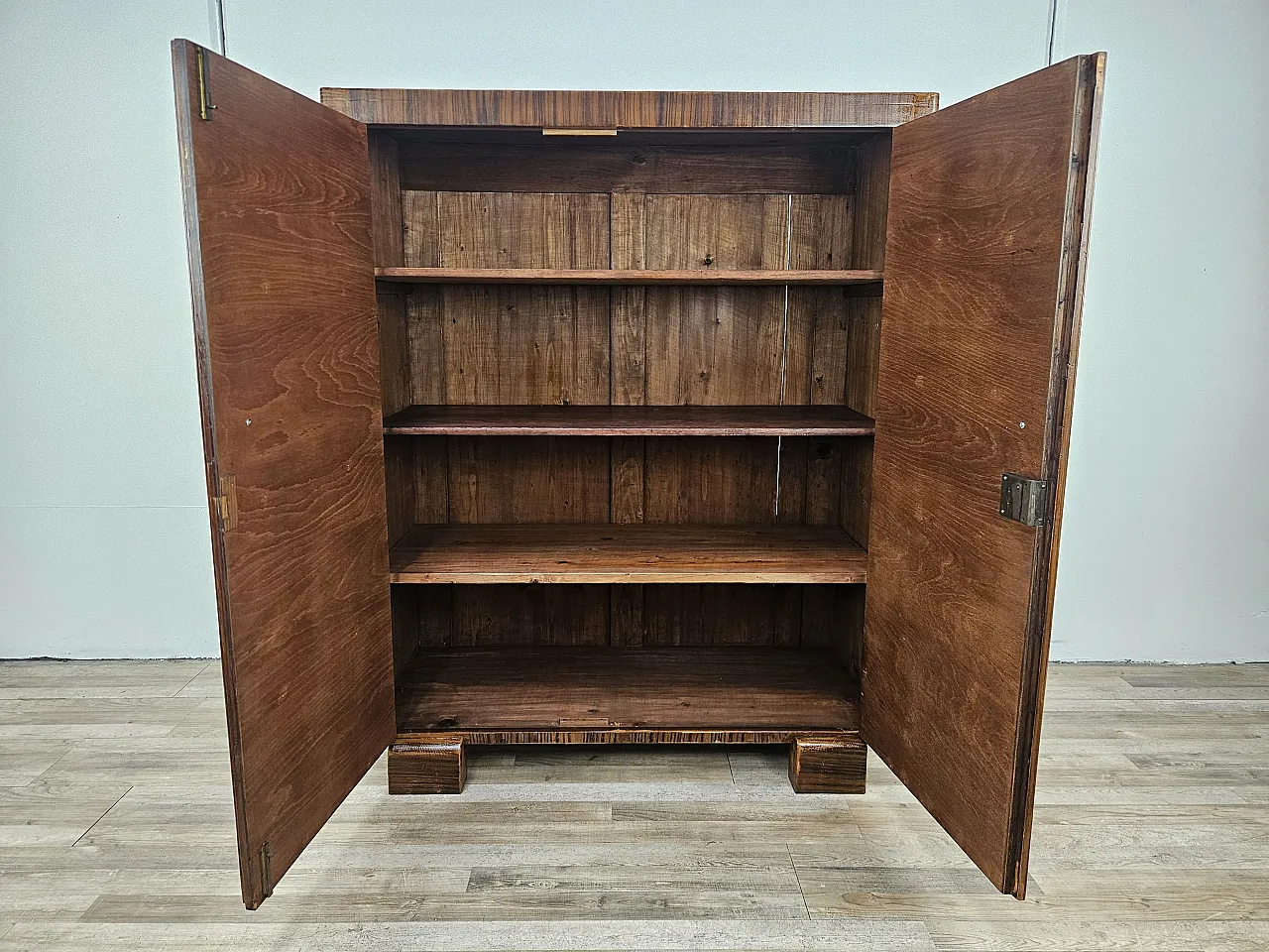 Sideboard in mahogany and fir with internal shelves, 1940s 19