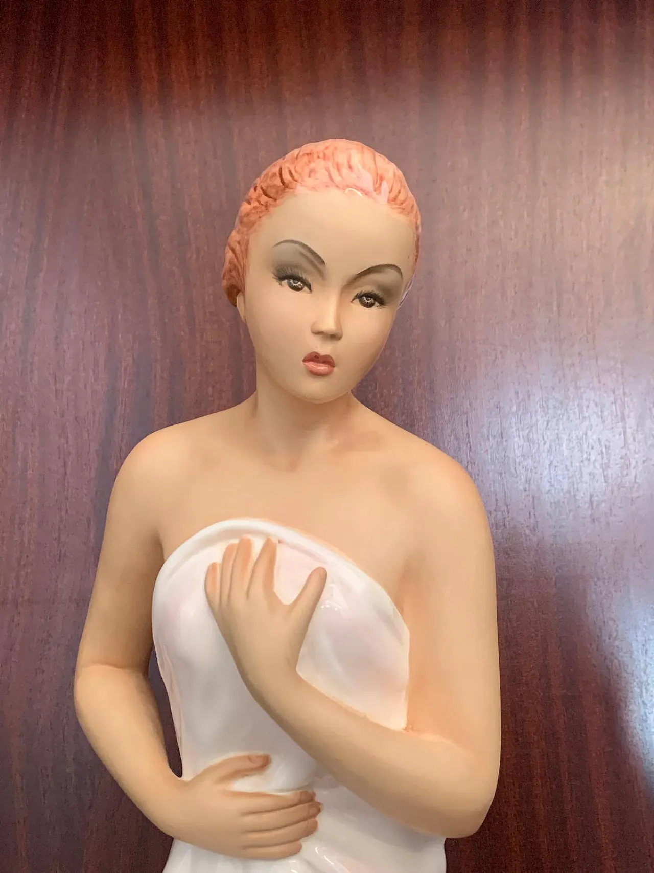Figura di ragazza con asciugamano di Le Bertetti Torino, anni '40 8