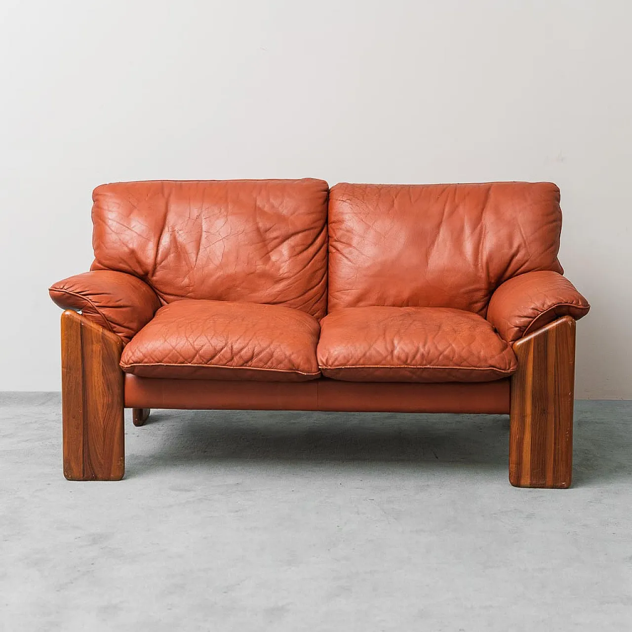 2 -seater sofa in leather and wood Mario Marenco for Mobilgirgi, 70s 4