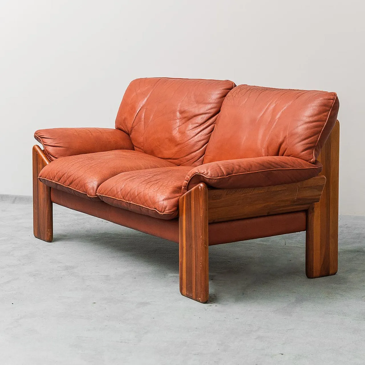 2 -seater sofa in leather and wood Mario Marenco for Mobilgirgi, 70s 6
