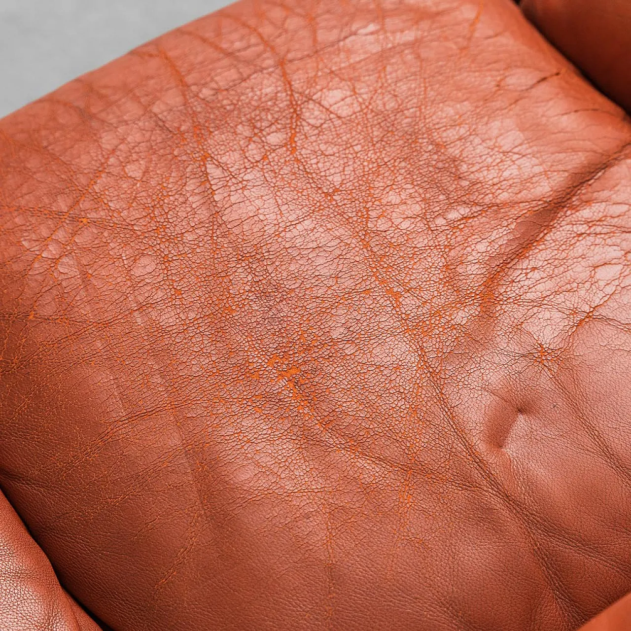 2 -seater sofa in leather and wood Mario Marenco for Mobilgirgi, 70s 12