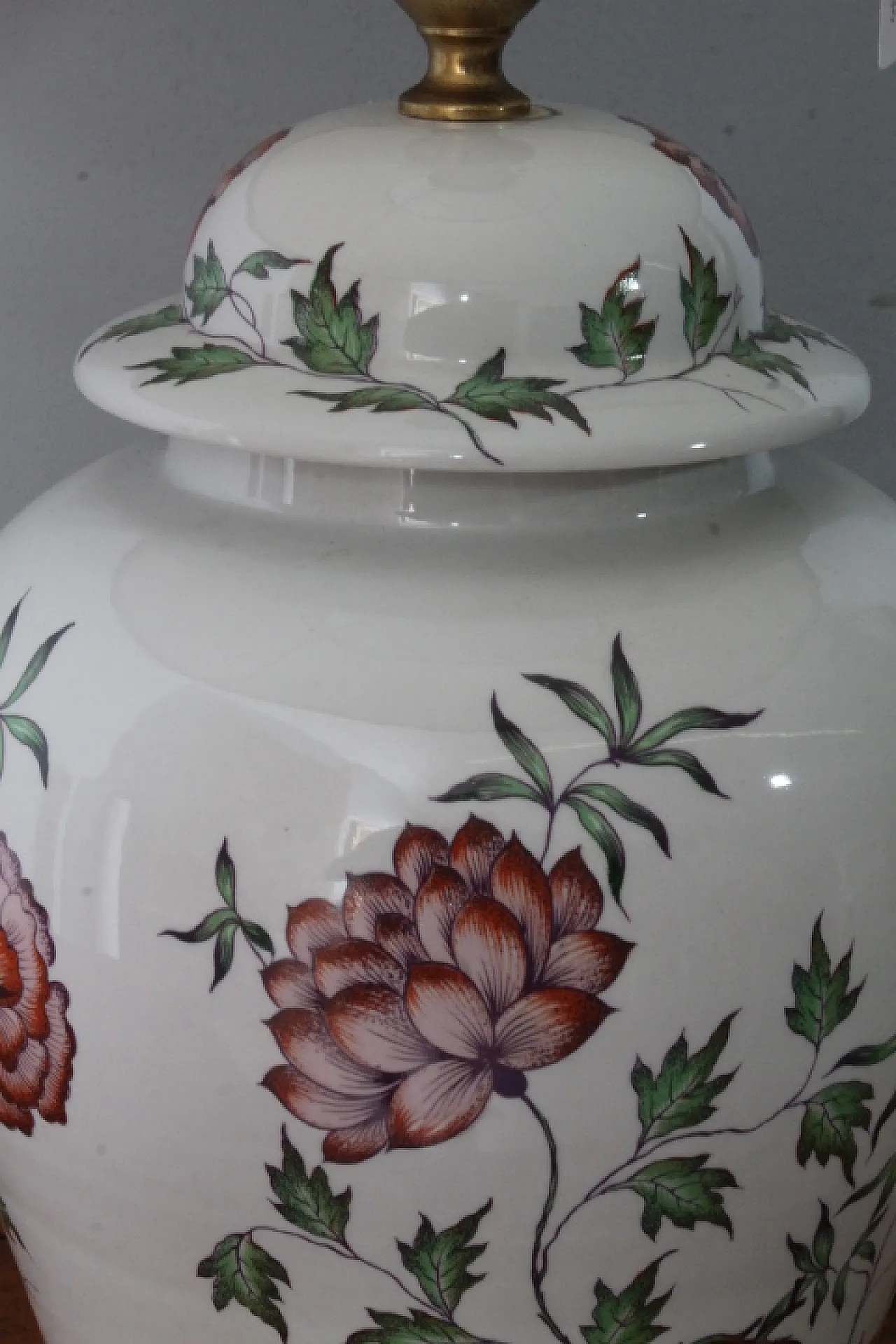 Lampada porcellana Francese dipinta a fiori, anni '40 3